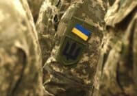 Полтавці збирають кошти на реабілітацію військового, який отримав тяжкі кульові поранення