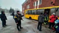 У Сумах затримали перевізників, які брали по 3 тисячі гривень за евакуацію людей до Полтави