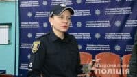 Поліціянтка на Полтавщині виготовляє для захисників кровоспинні турнікети для допомоги в бойових умовах