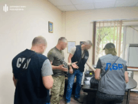 За поліціянта-посередника у схемі начальника військкомату внесли майже 200 тисяч гривень застави: він повернувся до роботи