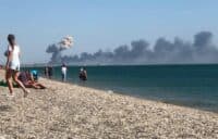 Внаслідок «хлопків» в окупованому Криму, ймовірно, знищили десяток ворожих літаків та склад озброєння до них