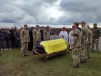 Громада Полтавщини провела в останню путь солдата Олександра Кривка, який поліг на Донеччині