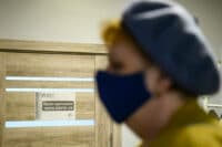 Громада на Полтавщині на три місяці запроваджує масковий режим через COVID-19