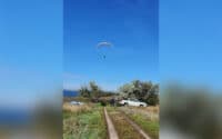 Троє парашутистів з Дніпра хотіли спуститися на Пивиху, а потрапили в поліцію – місцеві сприйняли їх за російських десантників