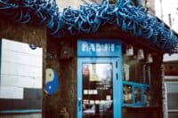 «Більше витрат і біганини, але тримаємося». Полтавська кав’ярня показує як працює без світла (ВІДЕО)