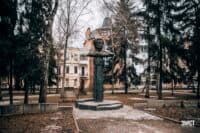 Пам’ятник Пушкіну у Полтаві не знесуть – міська рада провалила голосування