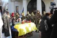 У Полтаві провели в останню путь сімох воїнів, які віддали життя за незалежність України (ФОТОРЕПОРТАЖ)