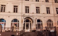 Приватна фірма, що пов’язана з керівницею земельного управління й отримує замовлення від Полтави, переїхала до офісного центру в будівлі міської ради