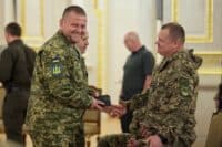 Валерій Залужний нагородив полтавського перевізника знаком «За сприяння війську»