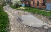 «Чому на один автомобіль вимагається чотири водії?» Для ремонту полтавських доріг знайшлася єдина компанія, інші – скаржаться на умови тендеру
