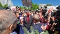 Польська прокуратура закрила справу щодо активістки з Полтавщини, яка облила червоною фарбою російського посла