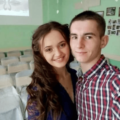 Артем Виноградов, який загинув біля села Вербове, з дружиною
