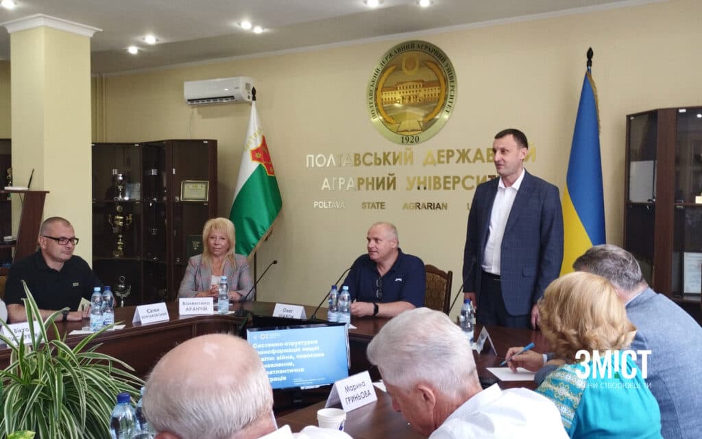 Олег Шаров