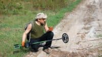 Поліція спіймала «чорного археолога» з Полтавщини, який намагався продати знахідки через інтернет