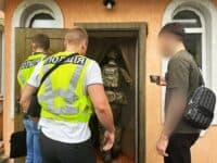 Схема на мільйон гривень. Як злочинна група з Полтавщини заробляла на продажі авто для ЗСУ
