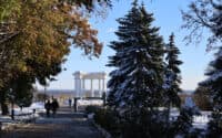 20 фото засніженого центру Полтави