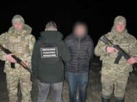 На кордоні затримали полтавця, який намагався виїхати за фальшивими документами
