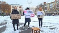 У Полтаві влаштовують пікет за перерозподіл бюджету на армію