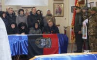 Траурний день у Полтаві. Троє військових востаннє повернулися додому з поля бою (ФОТО)