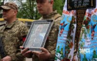 Рідні та побратими попрощалися з полеглим унаслідок ракетного обстрілу Полтави
