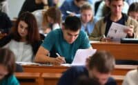 Вишам і ПТУ Полтавщини рекомендують розпочати навчальний рік у серпні