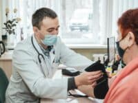 90% жителів Полтавщини уклали декларації з лікарями первинної допомоги