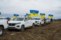 Мобільним вогневим групам з Полтавщини надали приціли, позашляховики та засоби звʼязку