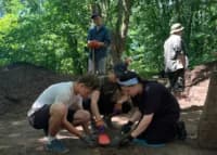 Арабська монета та залізний ніж – нові артефакти, які знайшли на Полтавщині