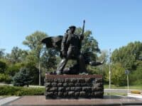 Монумент на честь більшовицьких моряків у Кременчуці позбавили охоронного статусу