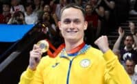 Паралімпійський чемпіон з Полтавщини віддав свою золоту медаль на збір для ЗСУ