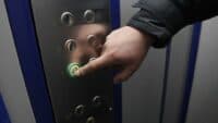 Полтавський «соціальний ліфт»: влада віддала 14 підрядів фірмі-новачку, що займається піаром