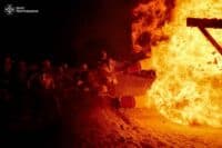На Полтавщині загасили пожежу на промисловому об’єкті, куди влучив «Шахед» (ФОТО)