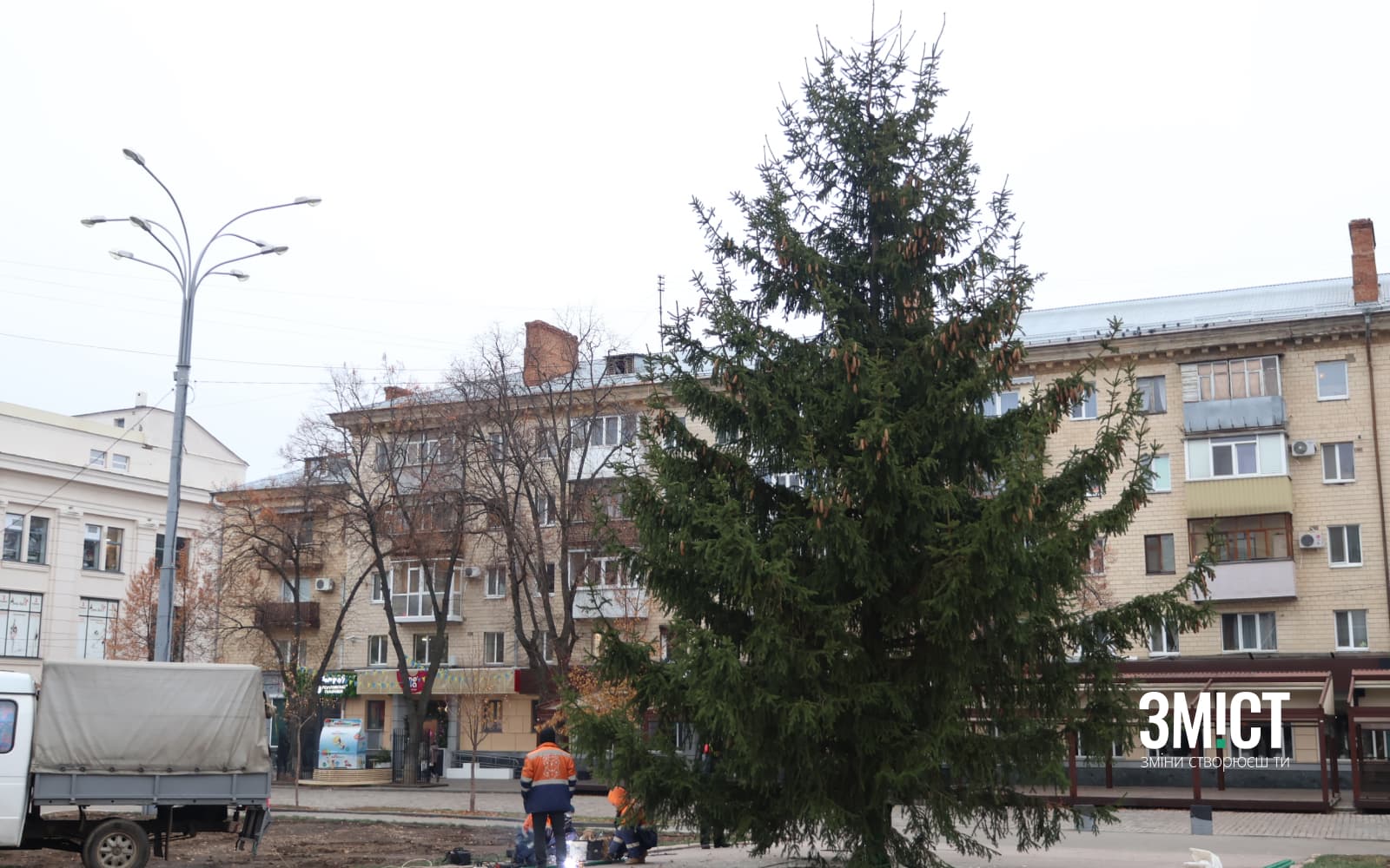 Новорічна ялинка в Полтаві
