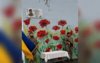 Батько полеглого десантника відкрив меморіальну дошку в Полтаві