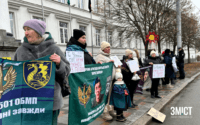 На Полтавщині люди вийшли з гаслами, аби нагадати про військовополонених