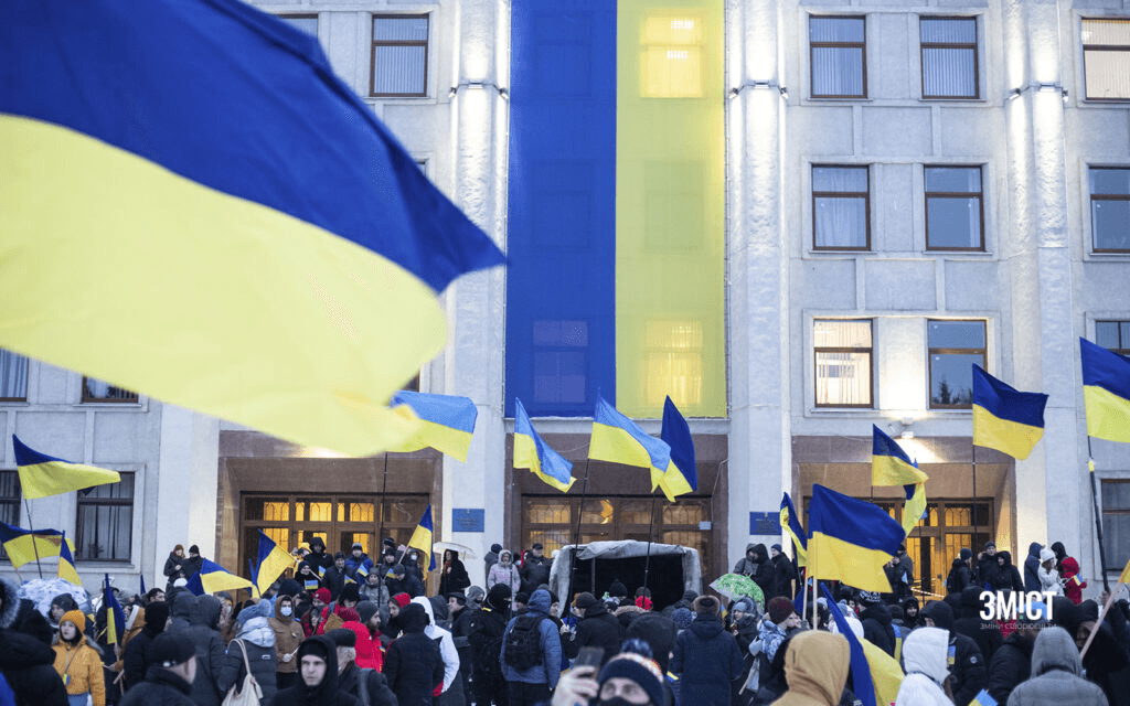 Ілюстративне фото. Площа перед Полтавською ОВА 16 лютого 2022 року