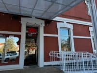 МІСТОХАБ відкрився. Як працюють кафе, крамничка локальних брендів та івент-майданчик