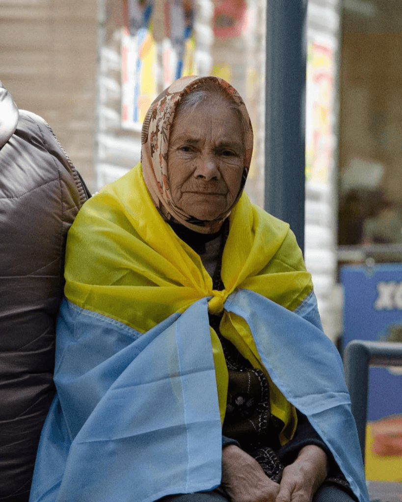 Бабуся полоненого Дениса на акції полонених та безвісти зниклих