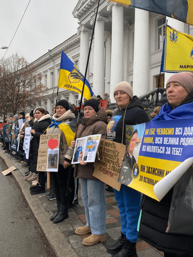 Оксана Іванілова на акції на підтримку полонених