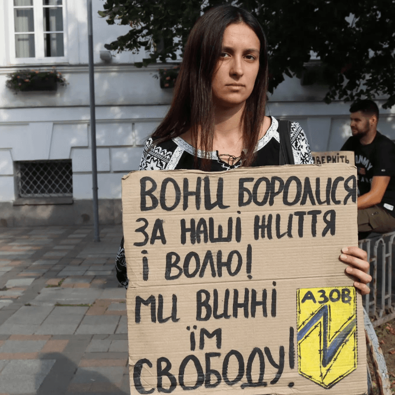 Активістка Олександра Степаненко на акції на підтримку полонених