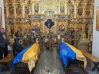 Рідні прощалися з двома полтавськими військовослужбовцями