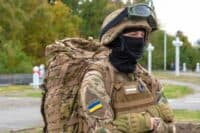 Види бронежилетів: плитоноска, бронежилет з підсумками, нагрудник – що вибрати?