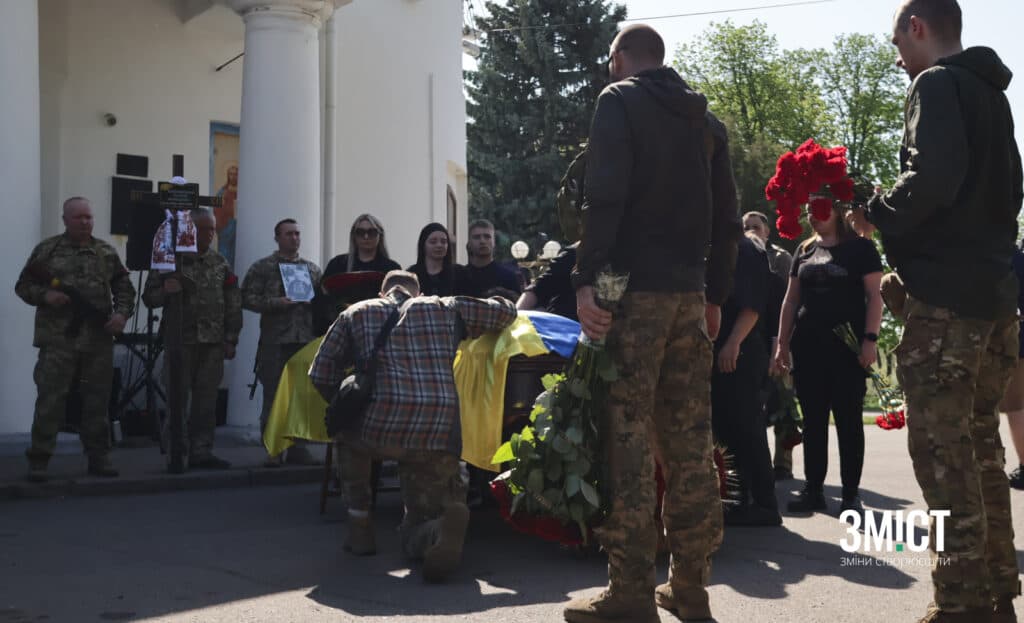 Прощання після нічного обстрілу Полтави: двоє захисників повернулися на щиті (ФОТО)