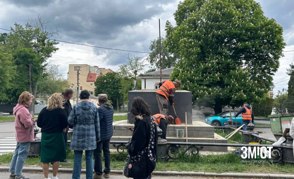 Памʼятник на місці відпочинку Петра І у Полтаві 15 травня 2025 року