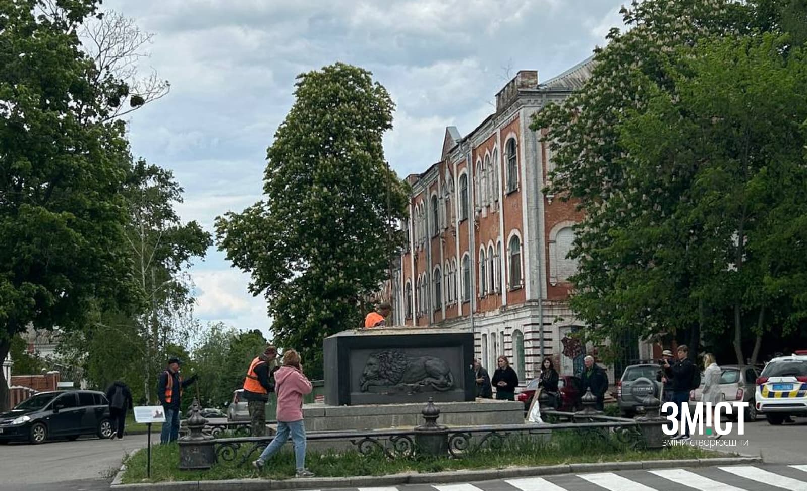 Памʼятник на місці відпочинку Петра І у Полтаві 15 травня 2025 року