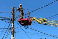 Через російські обстріли на Полтавщині застосували аварійні відключення світла