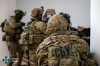 Здавав ворогу адреси воїнів ЗСУ? На Полтавщині лишили під вартою підозрюваного в держзраді
