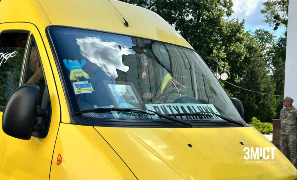 27 червня Полтава прощалася з бійцями. Прощання з героями відбулося у Свято-Успенському соборі. Священник виголосив промову про подяку полеглим воїнам, де сказав, що вони більше не знатимуть смутку, бо Полтава прощається з ними навіки. Наші герої у місці, де немає боїв.