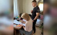 Їздила на курорти аби не служити: військову з Полтавщини підозрюють у шахрайстві