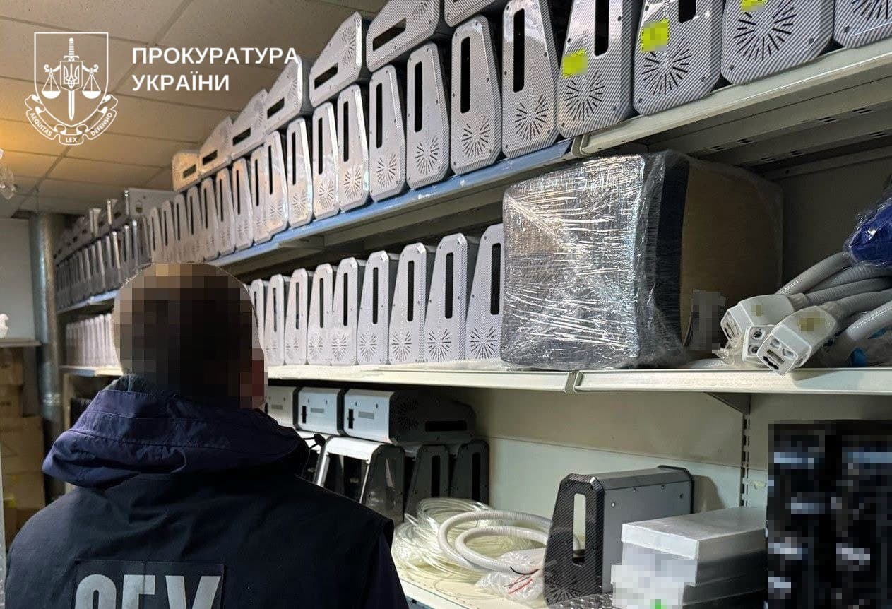 Обшуки у фігурантів справи